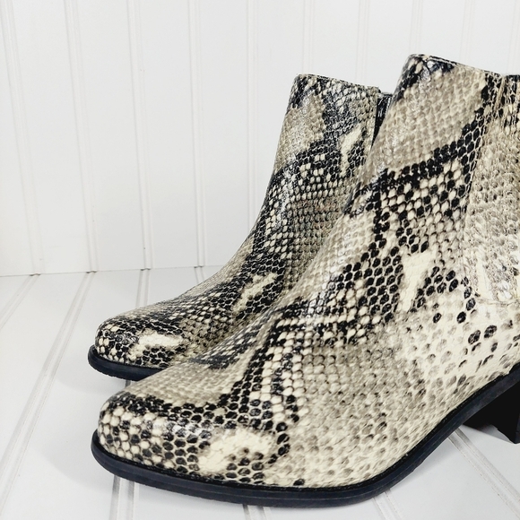 Amazon.com | Blondo Women NEW Blondo Elvina Natural Snake Leather Waterproof Ankle Bootie